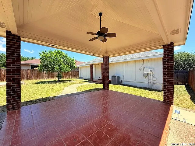 1659 Champion Cir — Photo 18