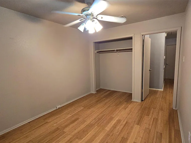 7913 Grove Ridge Dr — Photo 20
