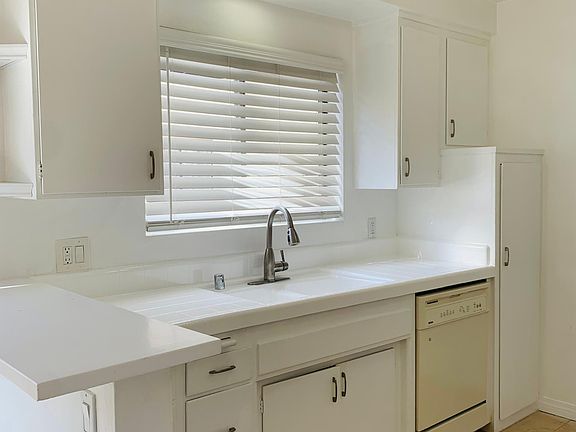 5th image of 335 N Isabel St #2