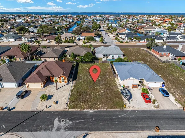 15121 Crossjack St, Corpus Christi, TX 78418