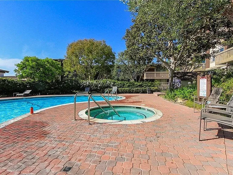 6526 Ocean Crest Dr #A302 — Photo 16