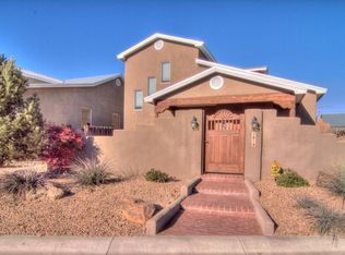 1813 Calle Barbarita NW, Albuquerque, NM 87107