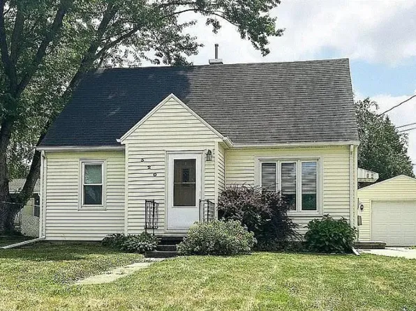 320 Eldora Rd, Hudson, IA 50643