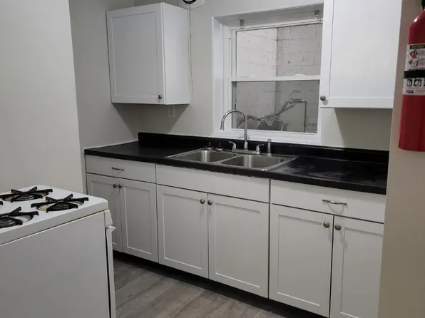 507 Riverview Dr, Kalamazoo, MI