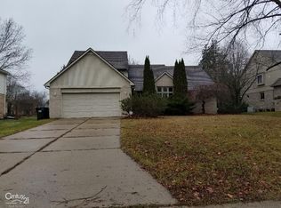 1451 Chevy Circuit, Rochester Hills, MI 48306