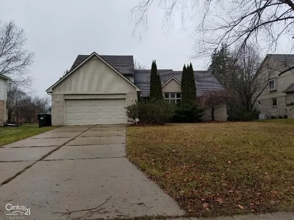 1451 Chevy Circuit, Rochester Hills, MI 48306