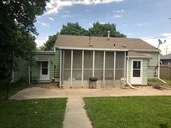 3rd image of 1109 10th St
