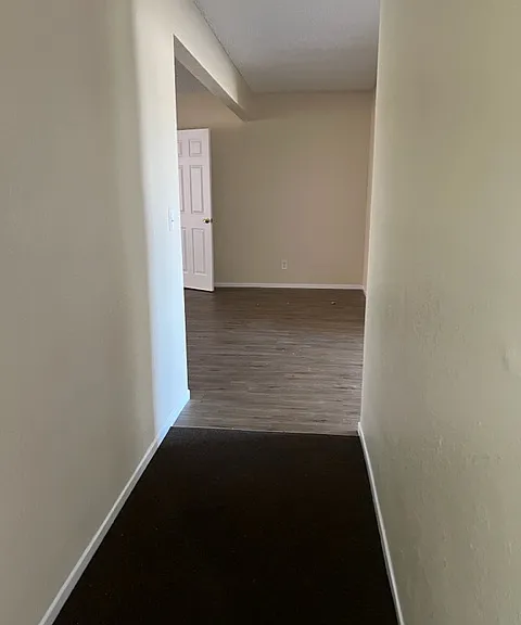 Del Rosa Palms Apartments — Photo 18