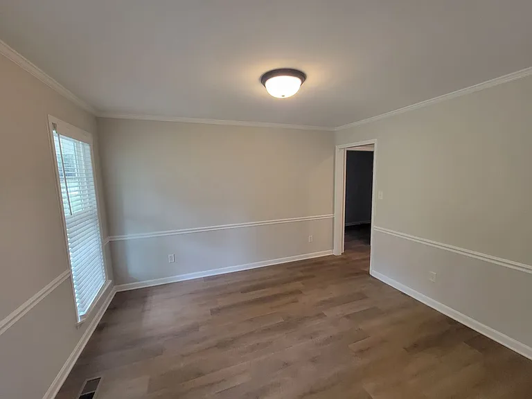 165 Ashley Cir — Photo 11