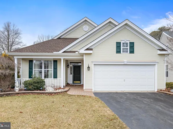 12 Whitecaps Ter, Barnegat, NJ 08005