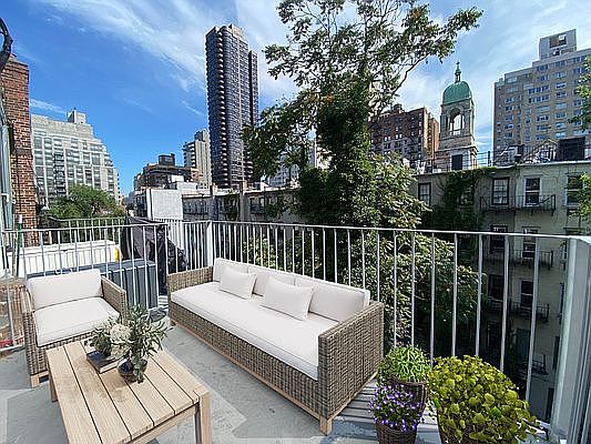 2nd image of 410 E 88th St APT 2B