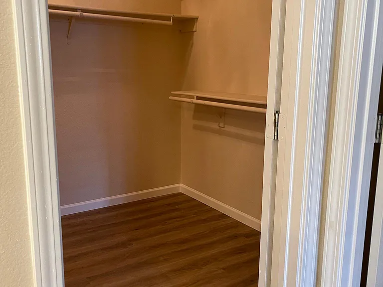 1200 Landover Ct — Photo 3