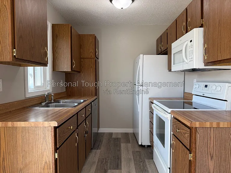 2143 2nd Ave E — Photo 12