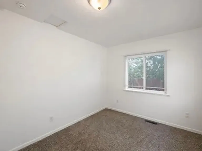1244 W 1st Ave — Photo 17