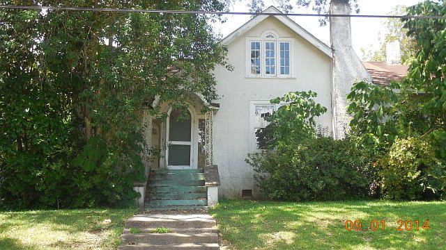 1st image of 2983 Caledonia St