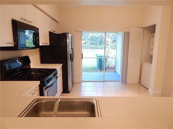 5th image of 7810 Dixie Beach Cir #201