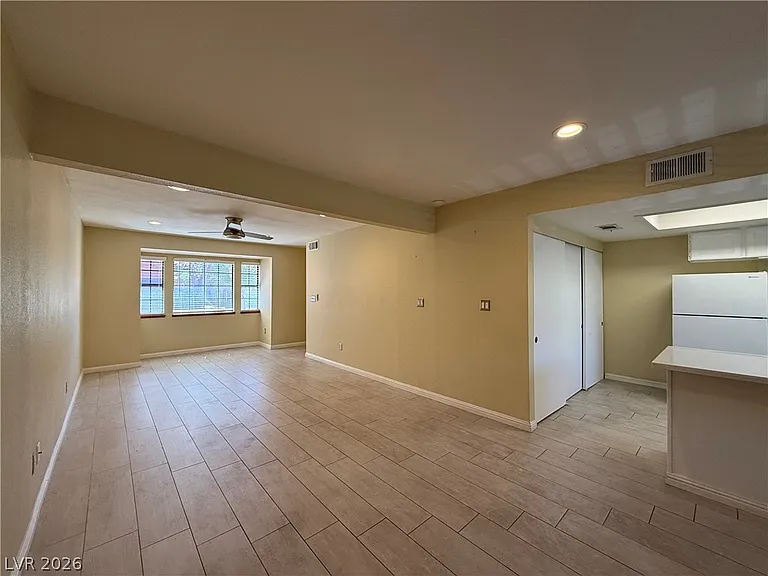 5923 Laredo St — Photo 12