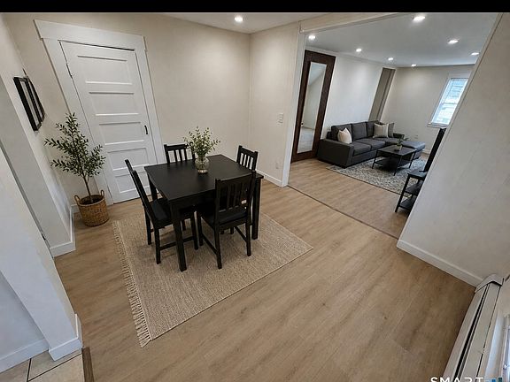 3rd image of 1787 Stratfield Rd #2