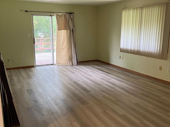 2nd image of 1709 S Maple St #1709