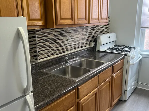 86 Ayers Ct, Teaneck, NJ 07666