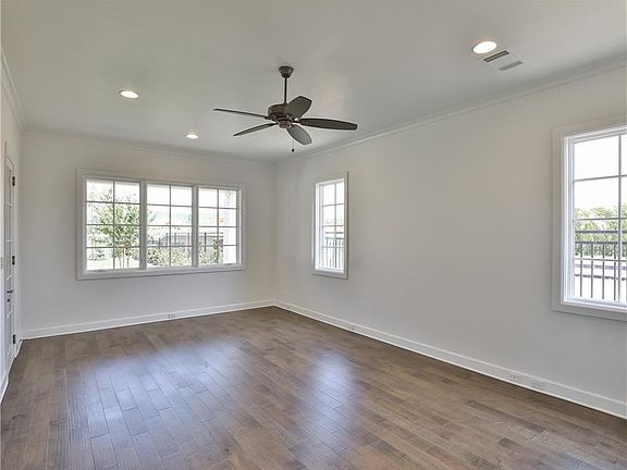 5th image of 5408 Huntly Dr