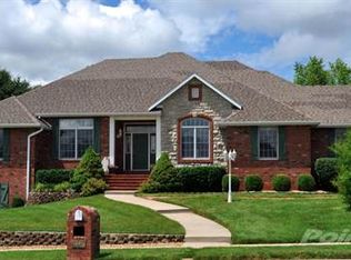 1045 W Shadowlawn St, Springfield, MO 65810