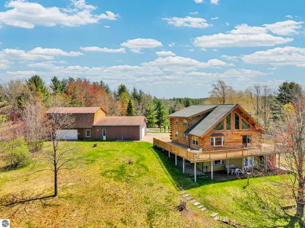 5386 Scenic View Dr SW, South Boardman, MI 49680