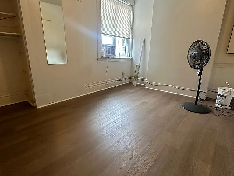 2331 E Carson St — Photo 9