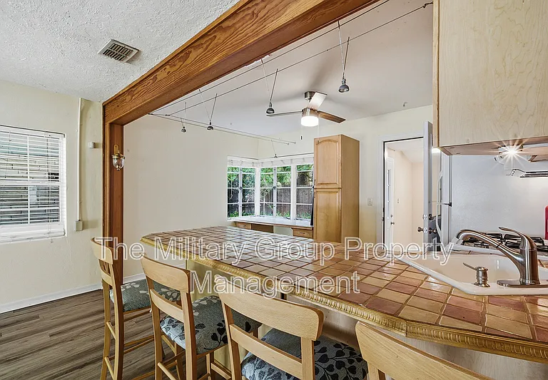 2115 Minerva Ave — Photo 12