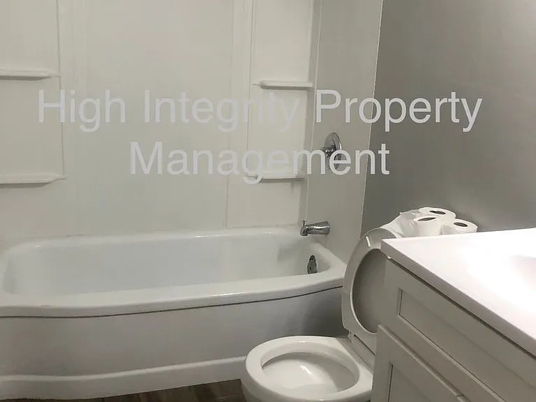 766 Pennsylvania Ave — Photo 10