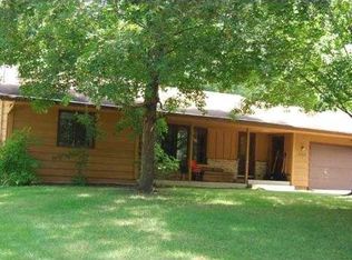 2104 Oakview Ln N, Plymouth, MN 55441
