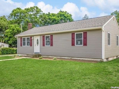 38 Winter Avenue, Wheatley Heights, NY, 11798