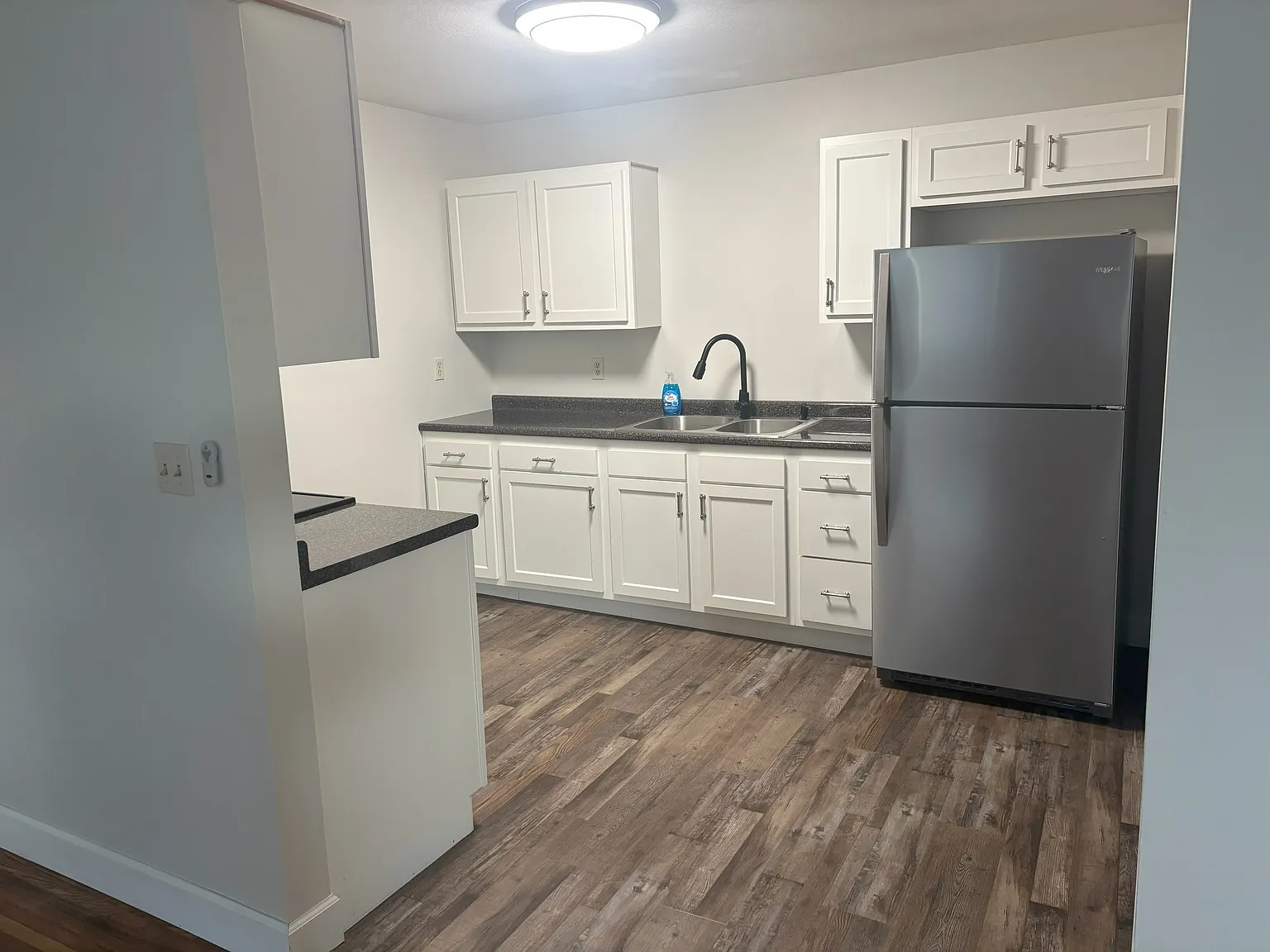 3 bed, 1400 sqft, $1,600 — Photo 3