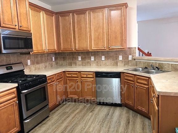 3rd image of 2200 Windy Ln