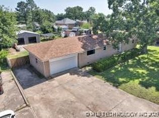 4571 W 64th Pl, Tulsa, OK 74132