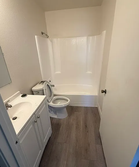 1260 E Washington Ave #8 — Photo 10