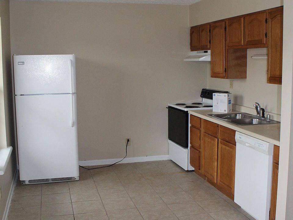 1st image of 166 Lawrence St #16646559