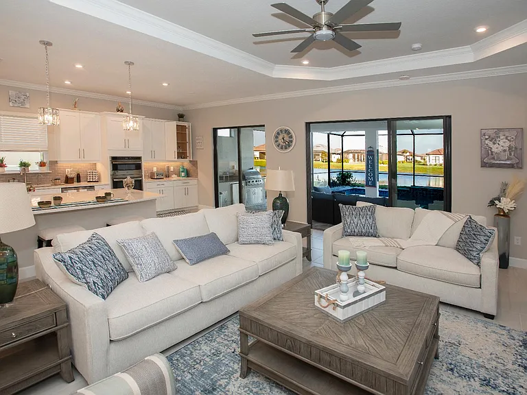 4733 Cassio Ct — Photo 9