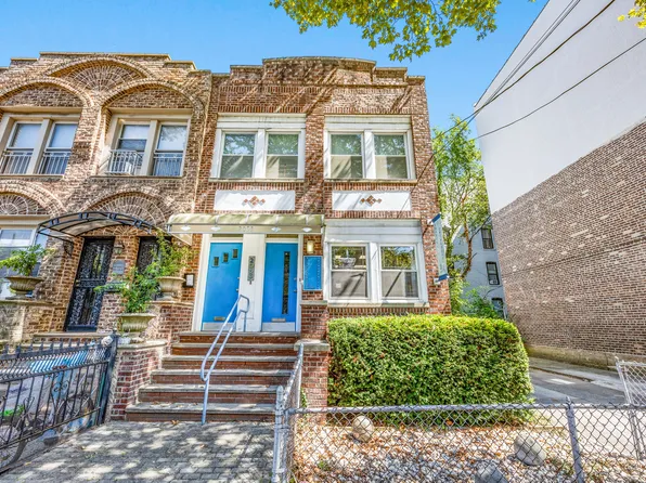 2053 East 16th Street image 6 of 17