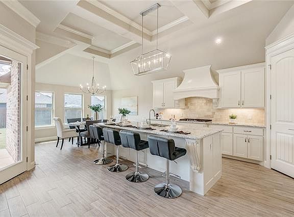 3rd image of 1038 Anna Cir