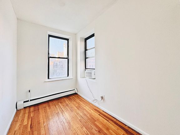 5th image of 370 W 52nd St APT 2D
