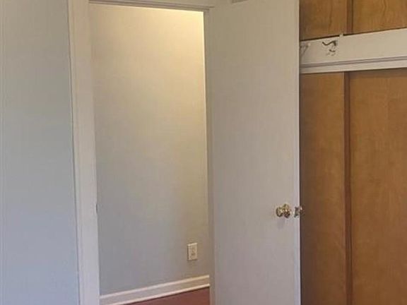 2nd image of 9524 Lasalle St Unit 2