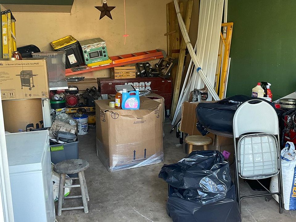 1st image of 184 Redmond St