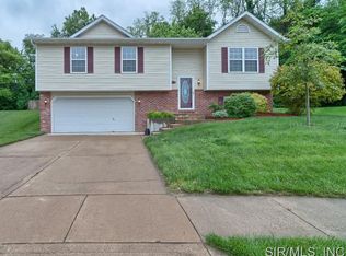 16 Davis Woods, Collinsville, IL 62234