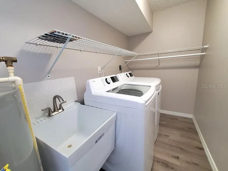 7855 W Price Blvd — Photo 18