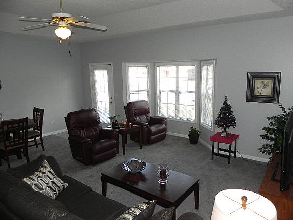 5th image of 117 Woodmere Dr