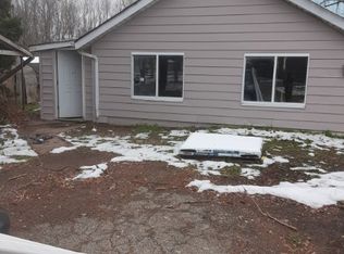 6355 Chestnut St, Concord Township, OH 44077