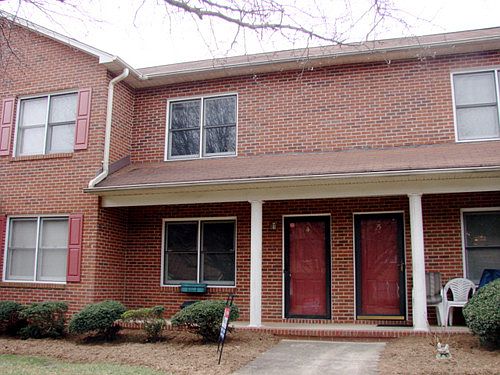 1st image of 102 Brandywine Dr NE