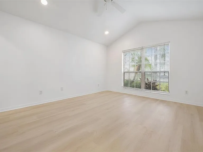 4208 Pine Isle Dr — Photo 21