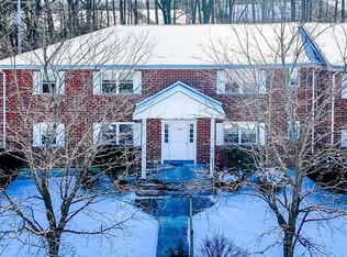135 Litchfield Pines Dr APT A, Leominster, MA 01453